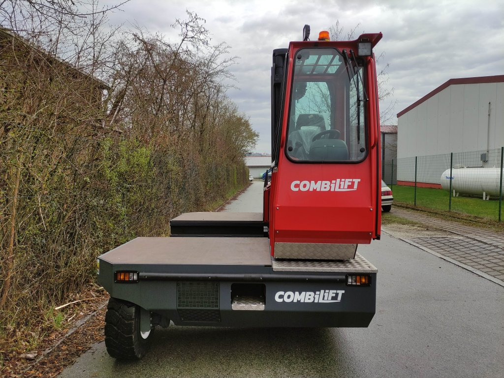 Combilift C6000SL - Kylkitrukki: kuva Combilift C6000SL - Kylkitrukki Combilift C6000SL - Kylkitrukki: kuva Combilift C6000SL - Kylkitrukki