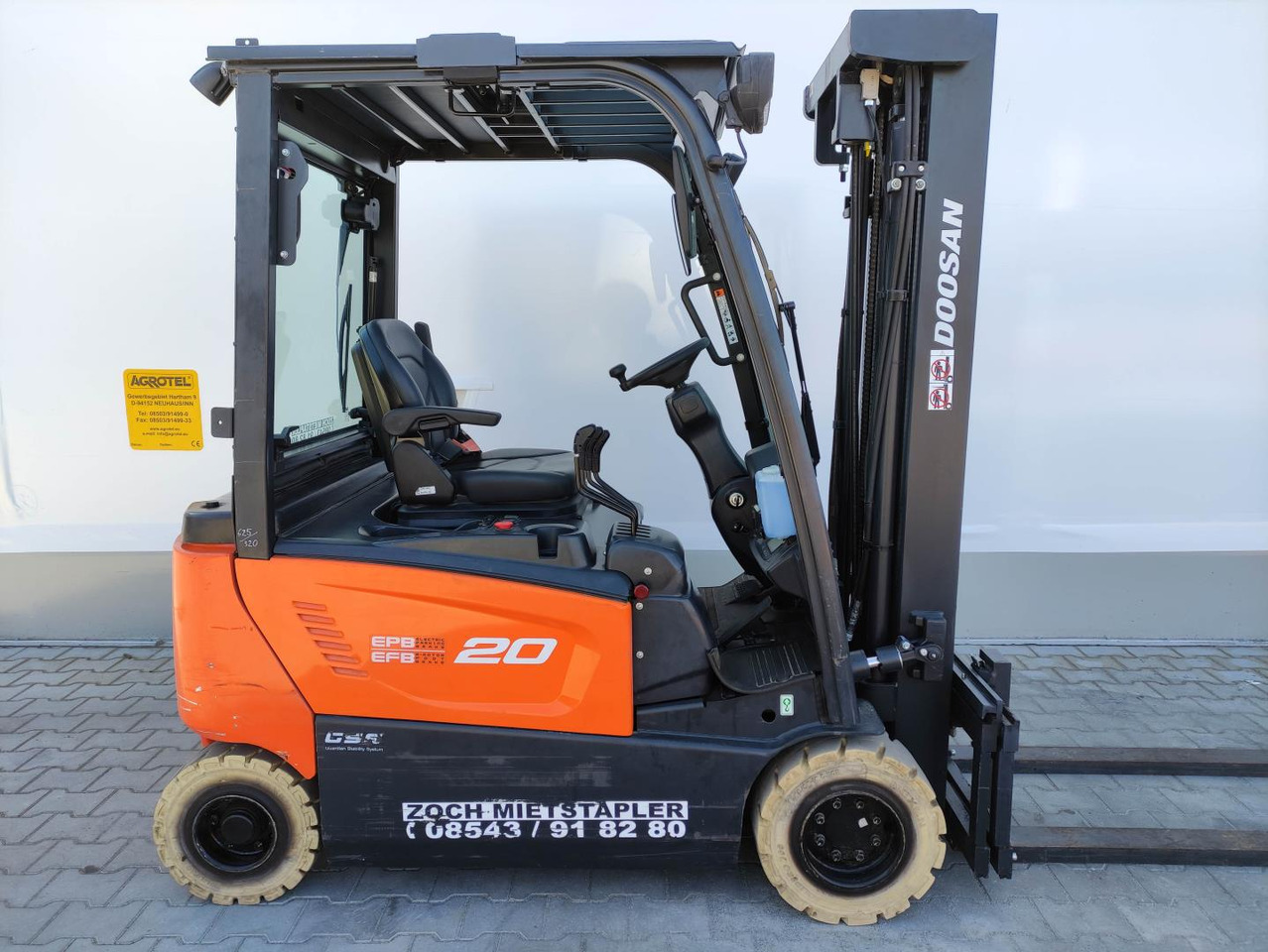 Doosan B20X-7 (Plus) - Sähkötrukki: kuva Doosan B20X-7 (Plus) - Sähkötrukki Doosan B20X-7 (Plus) - Sähkötrukki: kuva Doosan B20X-7 (Plus) - Sähkötrukki