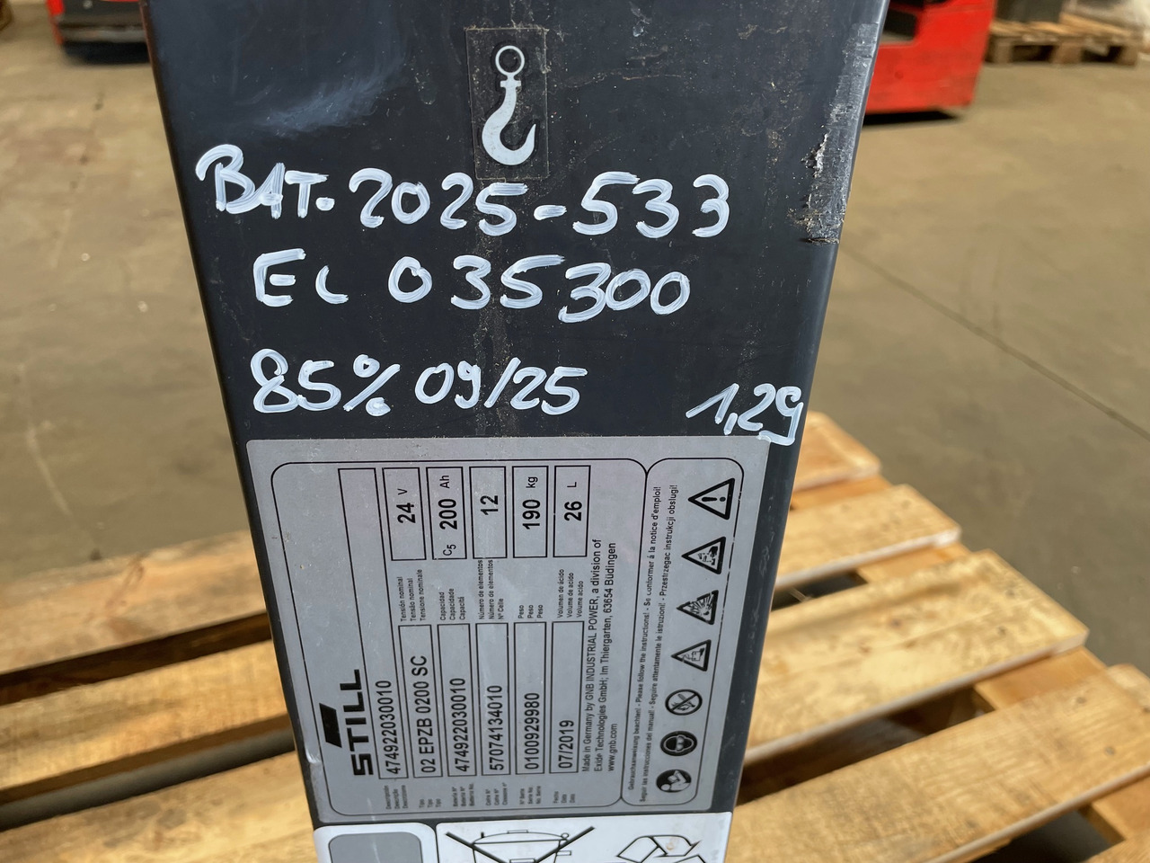 Exide 24 Volt I 2EPzB 200 - Akku - Materiaalinkäsittely: kuva Exide 24 Volt I 2EPzB 200 - Akku - Materiaalinkäsittely Exide 24 Volt I 2EPzB 200 - Akku - Materiaalinkäsittely: kuva Exide 24 Volt I 2EPzB 200 - Akku - Materiaalinkäsittely