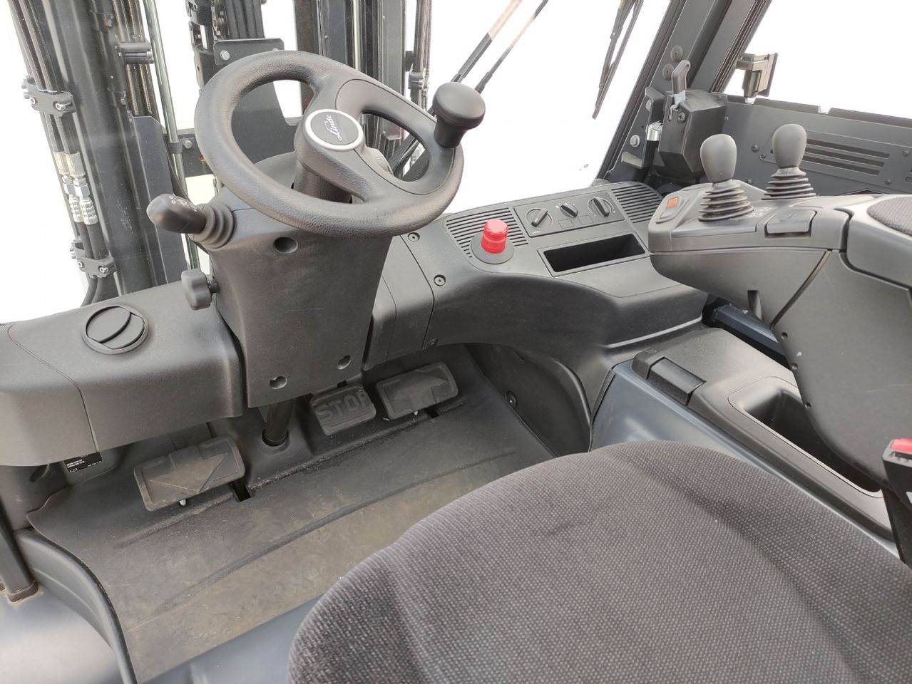 Linde E50HL-388 - Sähkötrukki: kuva Linde E50HL-388 - Sähkötrukki Linde E50HL-388 - Sähkötrukki: kuva Linde E50HL-388 - Sähkötrukki