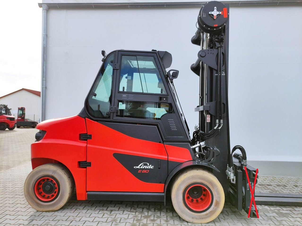 Linde E80-01/900 - Sähkötrukki: kuva Linde E80-01/900 - Sähkötrukki Linde E80-01/900 - Sähkötrukki: kuva Linde E80-01/900 - Sähkötrukki