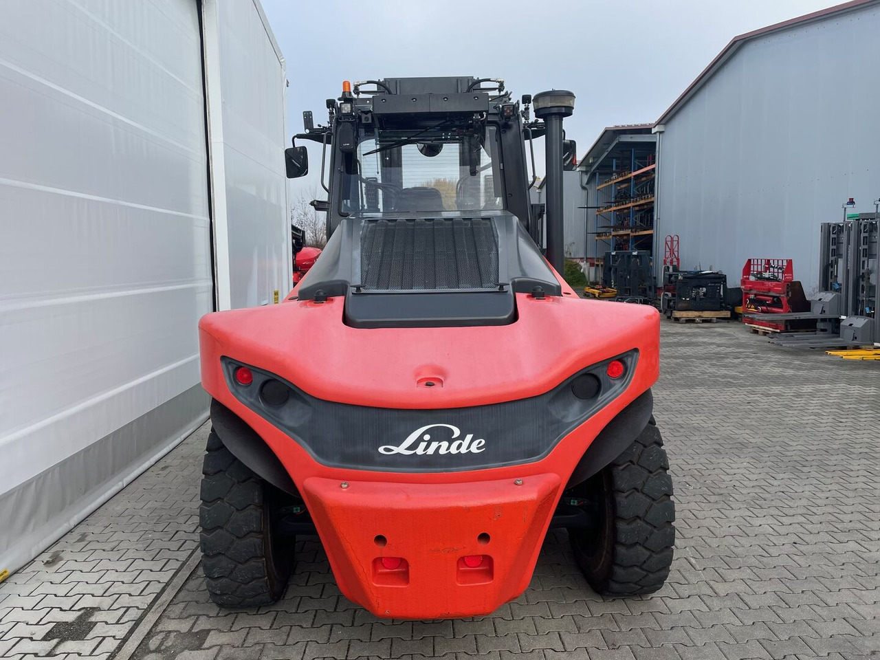 Linde HT160DS-1411 - Dieseltrukki: kuva Linde HT160DS-1411 - Dieseltrukki Linde HT160DS-1411 - Dieseltrukki: kuva Linde HT160DS-1411 - Dieseltrukki