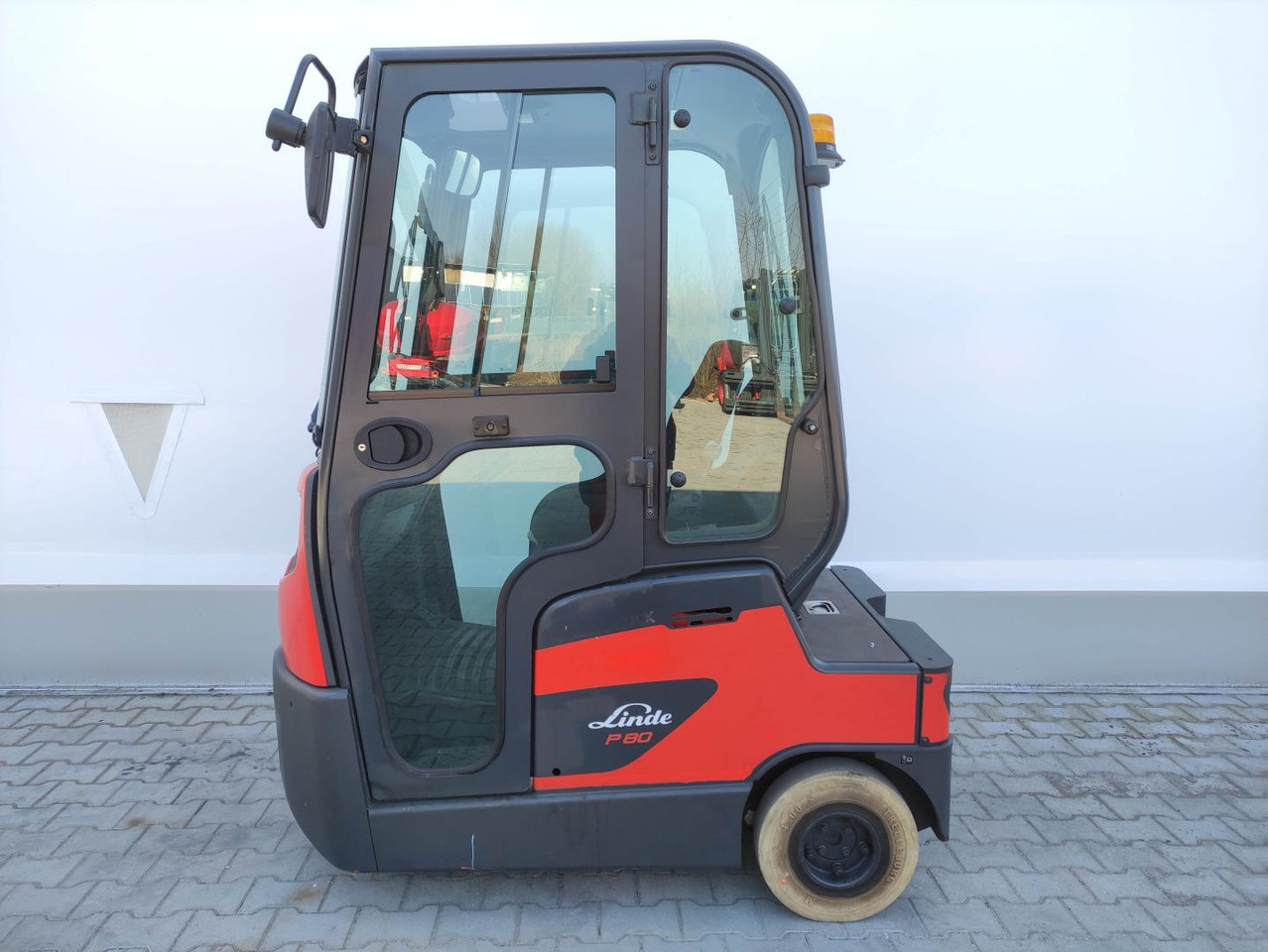 Linde P80 - Vetotrukki: kuva Linde P80 - Vetotrukki Linde P80 - Vetotrukki: kuva Linde P80 - Vetotrukki