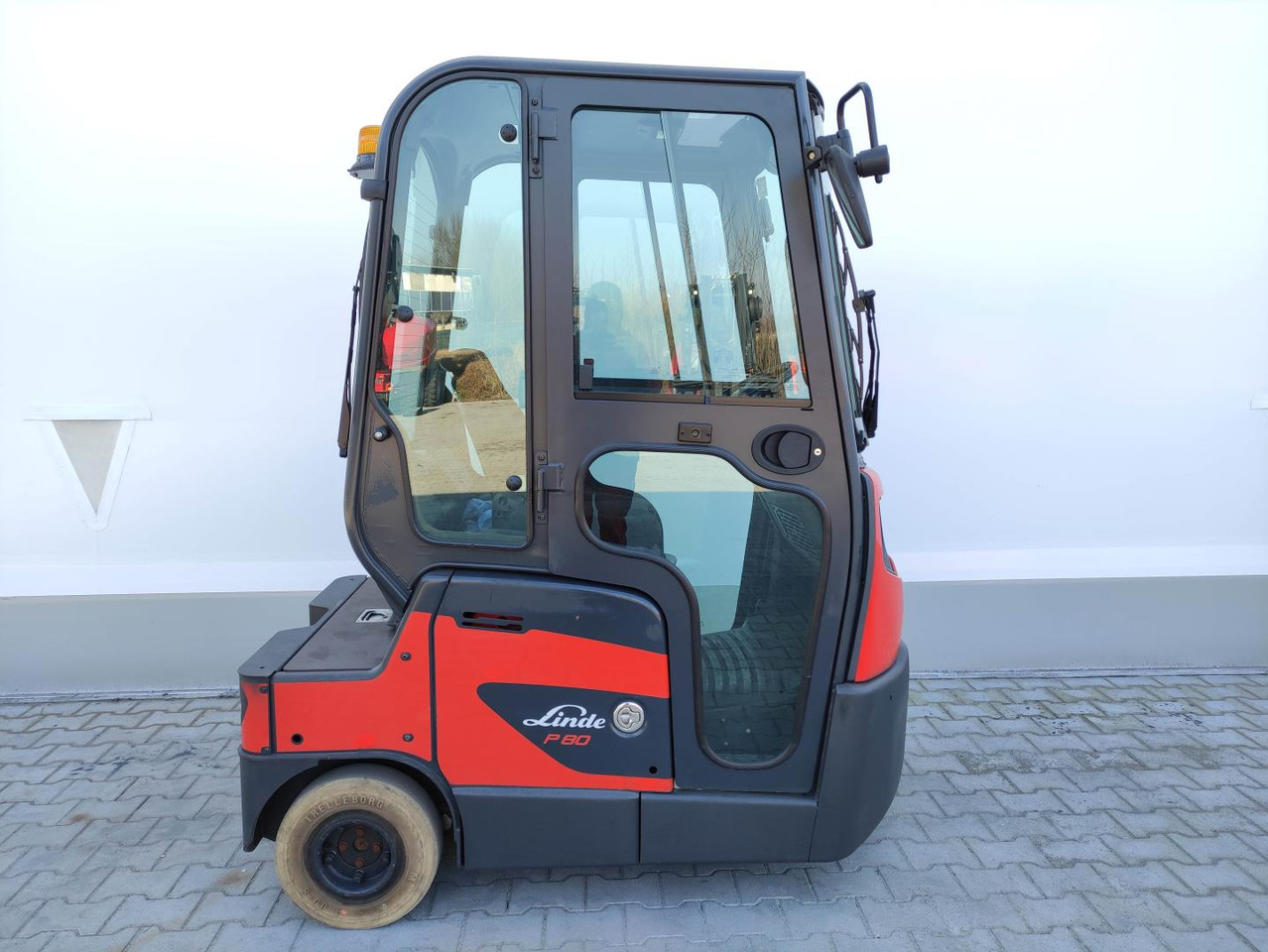 Linde P80 - Vetotrukki: kuva Linde P80 - Vetotrukki Linde P80 - Vetotrukki: kuva Linde P80 - Vetotrukki
