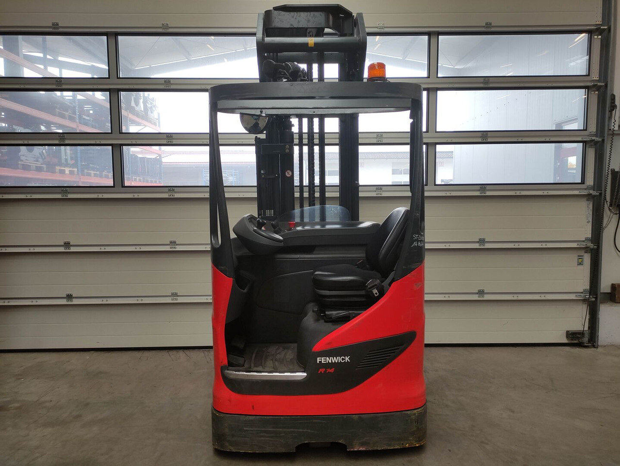 Linde R14-01-1120 - Työntömastotrukki: kuva Linde R14-01-1120 - Työntömastotrukki Linde R14-01-1120 - Työntömastotrukki: kuva Linde R14-01-1120 - Työntömastotrukki