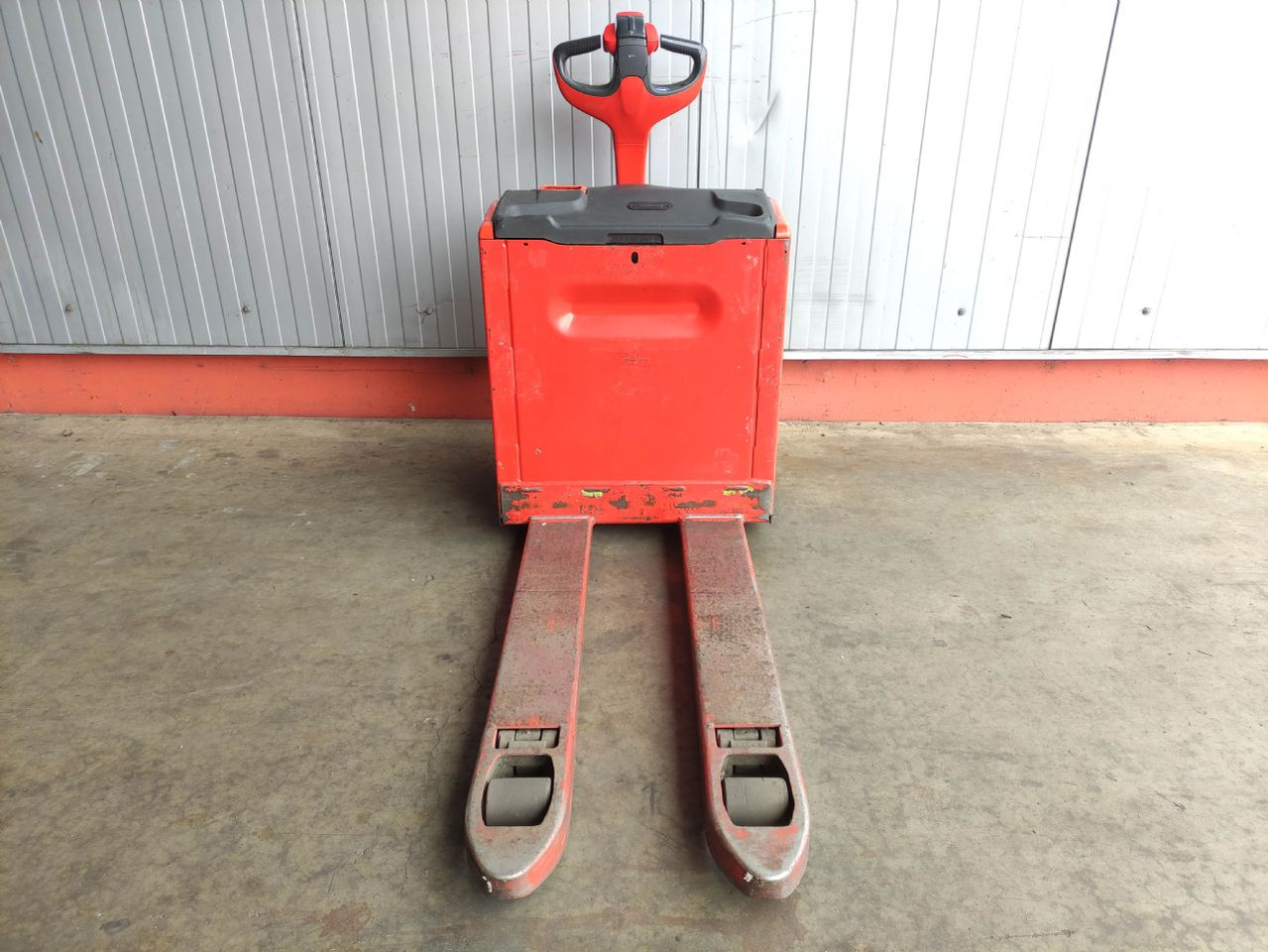 Linde T16-1152 - Haarukkavaunu: kuva Linde T16-1152 - Haarukkavaunu Linde T16-1152 - Haarukkavaunu: kuva Linde T16-1152 - Haarukkavaunu