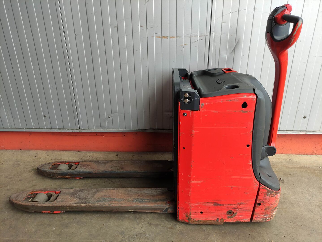 Linde T16L-1152 - Haarukkavaunu: kuva Linde T16L-1152 - Haarukkavaunu Linde T16L-1152 - Haarukkavaunu: kuva Linde T16L-1152 - Haarukkavaunu