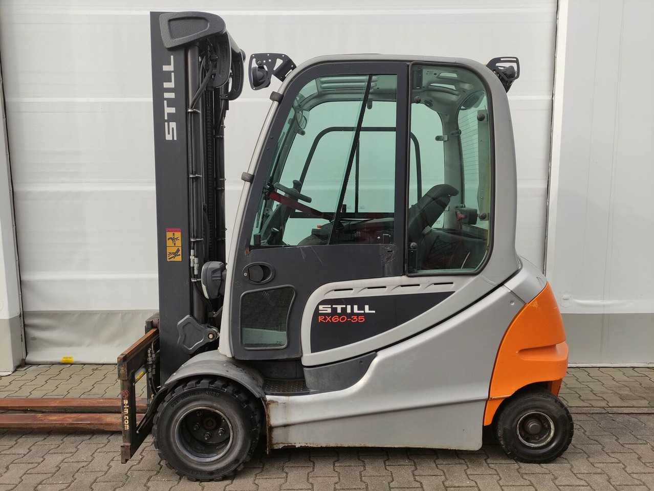 Still RX 60-35 - Sähkötrukki: kuva Still RX 60-35 - Sähkötrukki Still RX 60-35 - Sähkötrukki: kuva Still RX 60-35 - Sähkötrukki