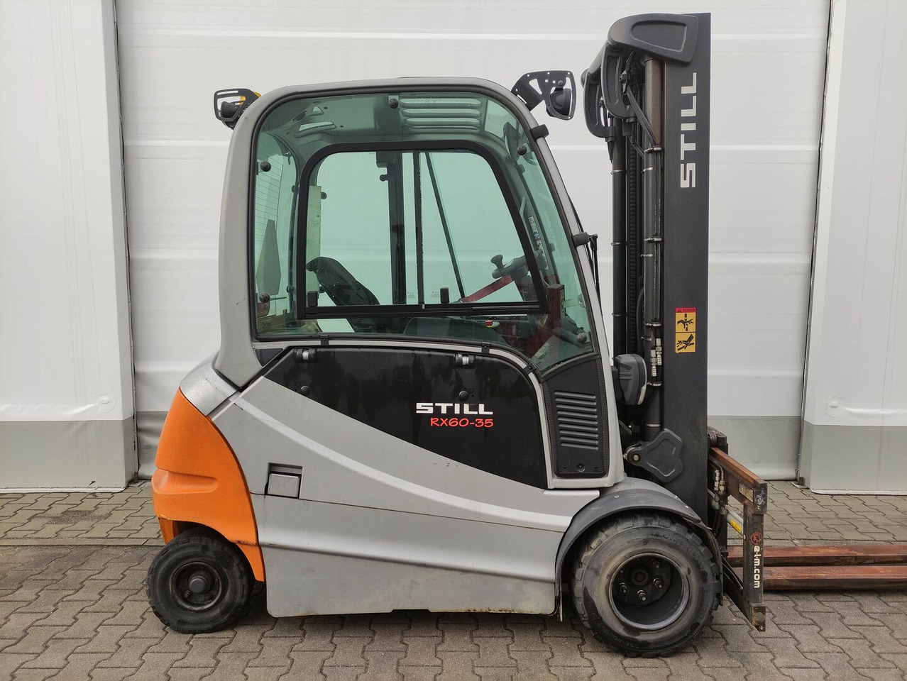 Still RX 60-35 - Sähkötrukki: kuva Still RX 60-35 - Sähkötrukki Still RX 60-35 - Sähkötrukki: kuva Still RX 60-35 - Sähkötrukki