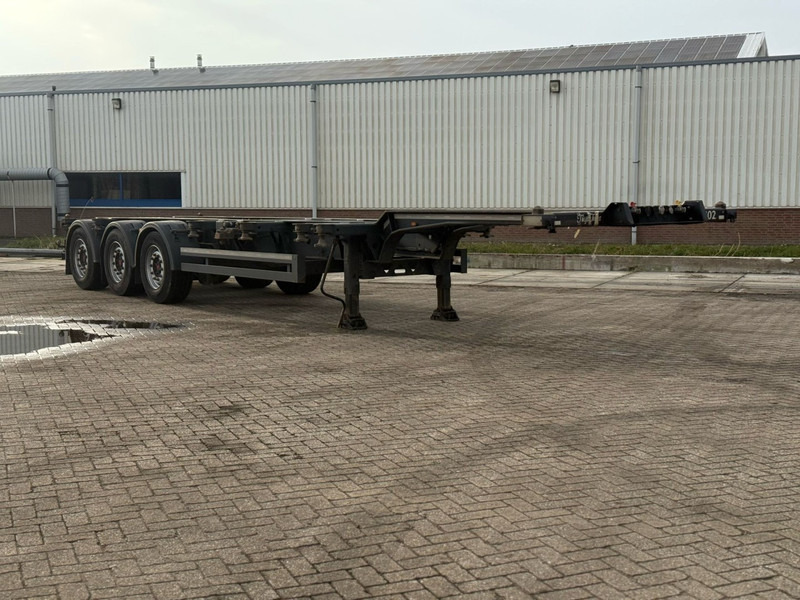 Kögel PORT 40 SIMPLEX 20 CONTAINER CHASSIS, NL TRAILER, 2020 - Konttialus/ Vaihtokuormatilat puoliperävaunu: kuva Kögel PORT 40 SIMPLEX 20 CONTAINER CHASSIS, NL TRAILER, 2020 - Konttialus/ Vaihtokuormatilat puoliperävaunu Kögel PORT 40 SIMPLEX 20 CONTAINER CHASSIS, NL TRAILER, 2020 - Konttialus/ Vaihtokuormatilat puoliperävaunu: kuva Kögel PORT 40 SIMPLEX 20 CONTAINER CHASSIS, NL TRAILER, 2020 - Konttialus/ Vaihtokuormatilat puoliperävaunu