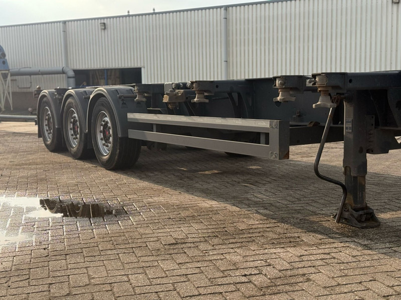 Kögel PORT 40 SIMPLEX 20 CONTAINER CHASSIS, NL TRAILER, 2020 - Konttialus/ Vaihtokuormatilat puoliperävaunu: kuva Kögel PORT 40 SIMPLEX 20 CONTAINER CHASSIS, NL TRAILER, 2020 - Konttialus/ Vaihtokuormatilat puoliperävaunu Kögel PORT 40 SIMPLEX 20 CONTAINER CHASSIS, NL TRAILER, 2020 - Konttialus/ Vaihtokuormatilat puoliperävaunu: kuva Kögel PORT 40 SIMPLEX 20 CONTAINER CHASSIS, NL TRAILER, 2020 - Konttialus/ Vaihtokuormatilat puoliperävaunu