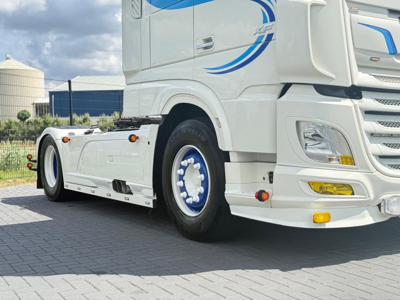 DAF XF 480 SHOW TRUCK, LOW MILEAGE, RETARDER, INTERIOR, TOP! - Vetopöytäauto: kuva DAF XF 480 SHOW TRUCK, LOW MILEAGE, RETARDER, INTERIOR, TOP! - Vetopöytäauto DAF XF 480 SHOW TRUCK, LOW MILEAGE, RETARDER, INTERIOR, TOP! - Vetopöytäauto: kuva DAF XF 480 SHOW TRUCK, LOW MILEAGE, RETARDER, INTERIOR, TOP! - Vetopöytäauto