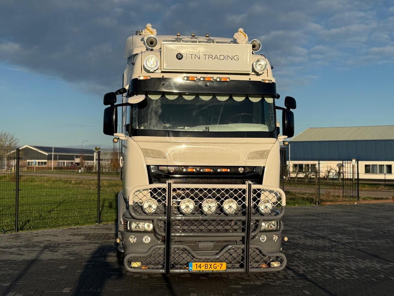 Scania R580 VOLLE SHOWTRUCK, VOLLUCHT, OPEN UITLAAT, INTERIEUR. - Vetopöytäauto: kuva Scania R580 VOLLE SHOWTRUCK, VOLLUCHT, OPEN UITLAAT, INTERIEUR. - Vetopöytäauto Scania R580 VOLLE SHOWTRUCK, VOLLUCHT, OPEN UITLAAT, INTERIEUR. - Vetopöytäauto: kuva Scania R580 VOLLE SHOWTRUCK, VOLLUCHT, OPEN UITLAAT, INTERIEUR. - Vetopöytäauto