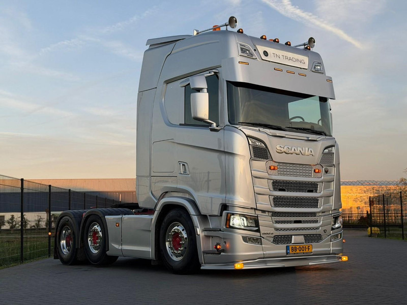 Scania S520 6X2/4, VOLLUCHT, LEER, RETARDER, PARK COOL, EURO 6D. - Vetopöytäauto: kuva Scania S520 6X2/4, VOLLUCHT, LEER, RETARDER, PARK COOL, EURO 6D. - Vetopöytäauto Scania S520 6X2/4, VOLLUCHT, LEER, RETARDER, PARK COOL, EURO 6D. - Vetopöytäauto: kuva Scania S520 6X2/4, VOLLUCHT, LEER, RETARDER, PARK COOL, EURO 6D. - Vetopöytäauto