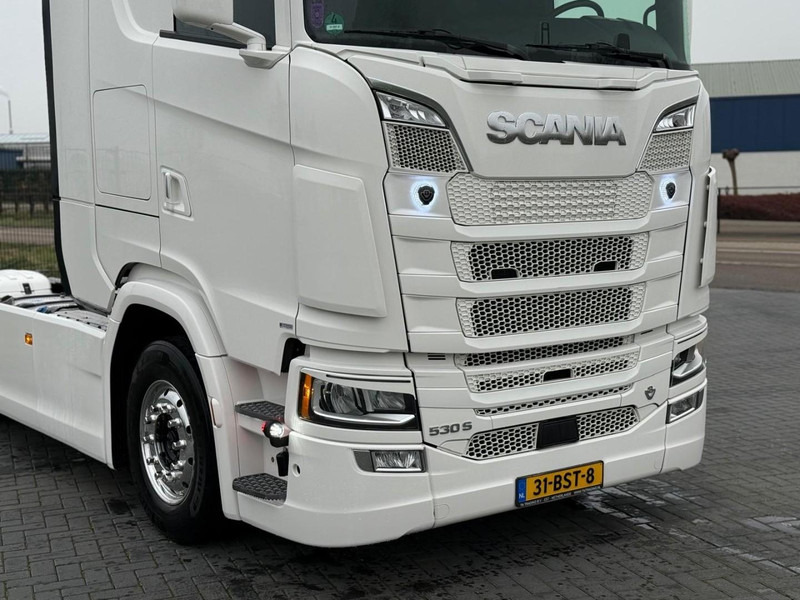 Scania S530 ALCOA, LEREN STOELEN, BLAD/LUCHT, GEEN RETARDER, LAGE KM! - Vetopöytäauto: kuva Scania S530 ALCOA, LEREN STOELEN, BLAD/LUCHT, GEEN RETARDER, LAGE KM! - Vetopöytäauto Scania S530 ALCOA, LEREN STOELEN, BLAD/LUCHT, GEEN RETARDER, LAGE KM! - Vetopöytäauto: kuva Scania S530 ALCOA, LEREN STOELEN, BLAD/LUCHT, GEEN RETARDER, LAGE KM! - Vetopöytäauto