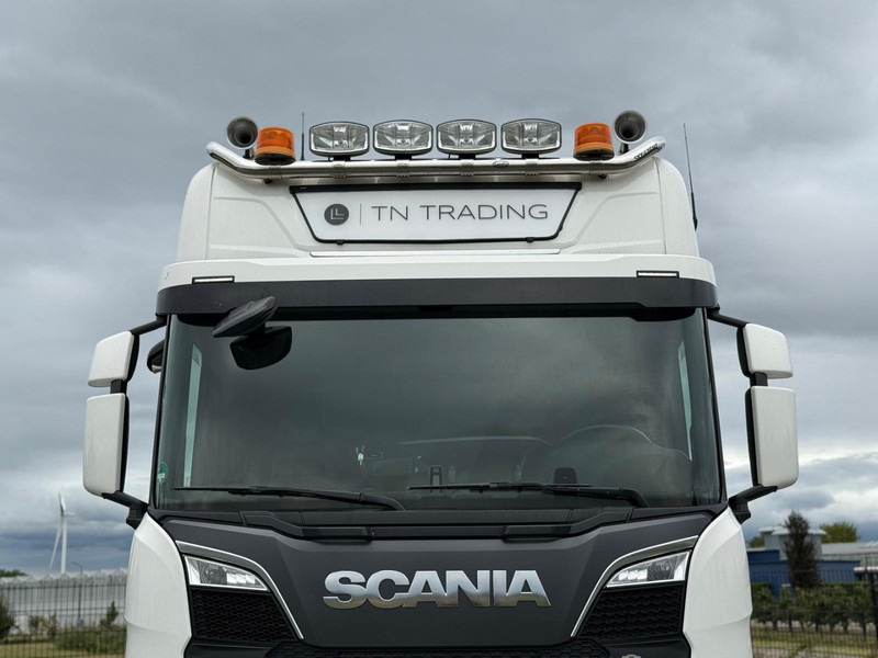 Scania S590 V8 NGS FULL AIR, PARK COOL, RETARDER, 2 TANKS. - Vetopöytäauto: kuva Scania S590 V8 NGS FULL AIR, PARK COOL, RETARDER, 2 TANKS. - Vetopöytäauto Scania S590 V8 NGS FULL AIR, PARK COOL, RETARDER, 2 TANKS. - Vetopöytäauto: kuva Scania S590 V8 NGS FULL AIR, PARK COOL, RETARDER, 2 TANKS. - Vetopöytäauto