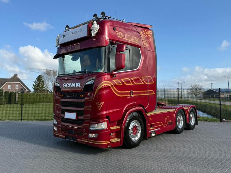 Scania S650 V8 NGS FULL AIR, SHOW, INTERIOR, ALCOA, HYDRAULIC/PTO. - Vetopöytäauto: kuva Scania S650 V8 NGS FULL AIR, SHOW, INTERIOR, ALCOA, HYDRAULIC/PTO. - Vetopöytäauto Scania S650 V8 NGS FULL AIR, SHOW, INTERIOR, ALCOA, HYDRAULIC/PTO. - Vetopöytäauto: kuva Scania S650 V8 NGS FULL AIR, SHOW, INTERIOR, ALCOA, HYDRAULIC/PTO. - Vetopöytäauto
