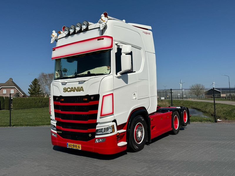 Scania S660 FULL AIR, LEATHER, LOW MILEAGE, TOP. - Vetopöytäauto: kuva Scania S660 FULL AIR, LEATHER, LOW MILEAGE, TOP. - Vetopöytäauto Scania S660 FULL AIR, LEATHER, LOW MILEAGE, TOP. - Vetopöytäauto: kuva Scania S660 FULL AIR, LEATHER, LOW MILEAGE, TOP. - Vetopöytäauto