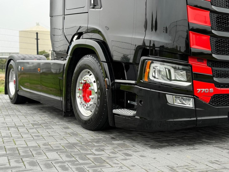 Scania S770 VOLLUCHT, LEER, RETARDER, 2 TANKS, PARK COOL. - Vetopöytäauto: kuva Scania S770 VOLLUCHT, LEER, RETARDER, 2 TANKS, PARK COOL. - Vetopöytäauto Scania S770 VOLLUCHT, LEER, RETARDER, 2 TANKS, PARK COOL. - Vetopöytäauto: kuva Scania S770 VOLLUCHT, LEER, RETARDER, 2 TANKS, PARK COOL. - Vetopöytäauto