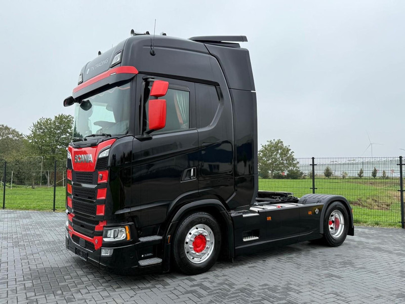 Scania S770 VOLLUCHT, LEER, RETARDER, 2 TANKS, PARK COOL. - Vetopöytäauto: kuva Scania S770 VOLLUCHT, LEER, RETARDER, 2 TANKS, PARK COOL. - Vetopöytäauto Scania S770 VOLLUCHT, LEER, RETARDER, 2 TANKS, PARK COOL. - Vetopöytäauto: kuva Scania S770 VOLLUCHT, LEER, RETARDER, 2 TANKS, PARK COOL. - Vetopöytäauto