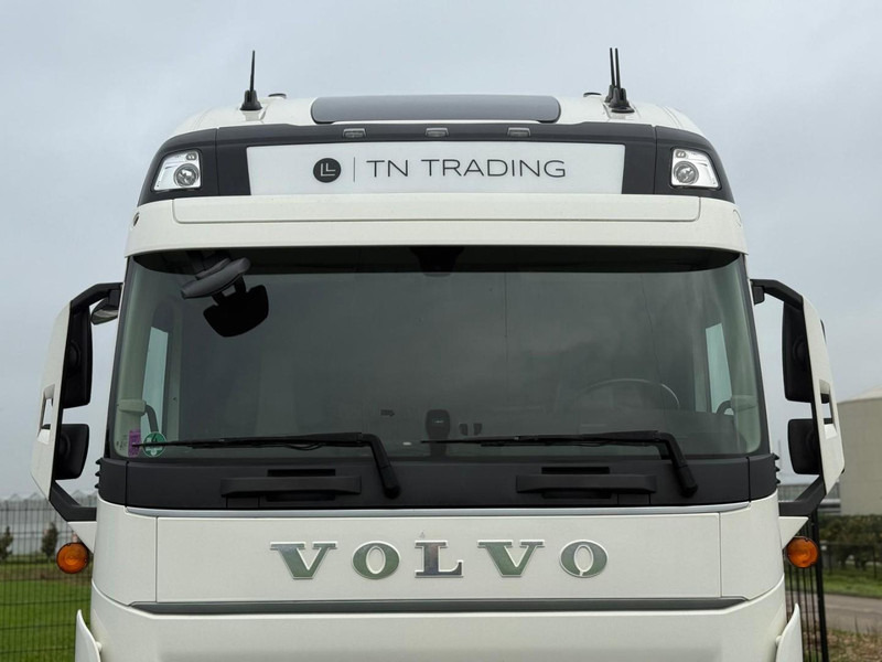 Volvo FH 13.460XL Turbocompound, leer, vollucht, 2 tanks, dubbel glas, vol spoiler. - Vetopöytäauto: kuva Volvo FH 13.460XL Turbocompound, leer, vollucht, 2 tanks, dubbel glas, vol spoiler. - Vetopöytäauto Volvo FH 13.460XL Turbocompound, leer, vollucht, 2 tanks, dubbel glas, vol spoiler. - Vetopöytäauto: kuva Volvo FH 13.460XL Turbocompound, leer, vollucht, 2 tanks, dubbel glas, vol spoiler. - Vetopöytäauto