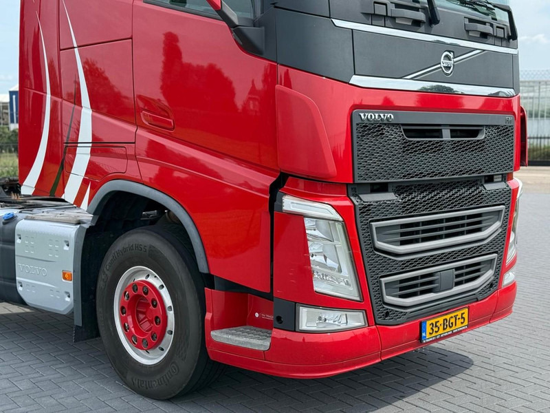 Volvo FH13.420 ADR, SMART TACHO 2, NL TRUCK, ALCOA, STEEL/AIR, PERFECT CONDITION, 2X TANK. - Vetopöytäauto: kuva Volvo FH13.420 ADR, SMART TACHO 2, NL TRUCK, ALCOA, STEEL/AIR, PERFECT CONDITION, 2X TANK. - Vetopöytäauto Volvo FH13.420 ADR, SMART TACHO 2, NL TRUCK, ALCOA, STEEL/AIR, PERFECT CONDITION, 2X TANK. - Vetopöytäauto: kuva Volvo FH13.420 ADR, SMART TACHO 2, NL TRUCK, ALCOA, STEEL/AIR, PERFECT CONDITION, 2X TANK. - Vetopöytäauto