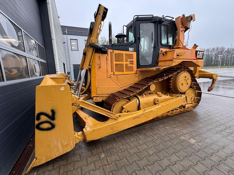 Caterpillar D6T - Puskutraktori: kuva Caterpillar D6T - Puskutraktori Caterpillar D6T - Puskutraktori: kuva Caterpillar D6T - Puskutraktori