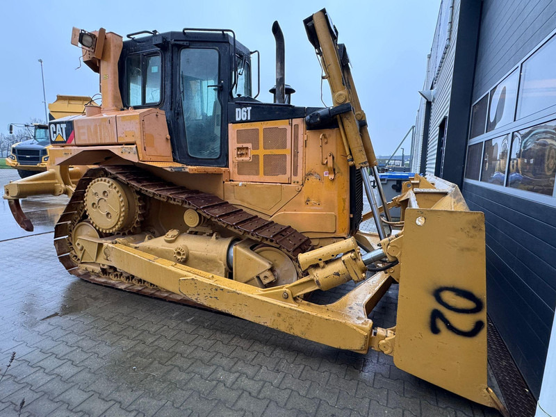 Caterpillar D6T - Puskutraktori: kuva Caterpillar D6T - Puskutraktori Caterpillar D6T - Puskutraktori: kuva Caterpillar D6T - Puskutraktori