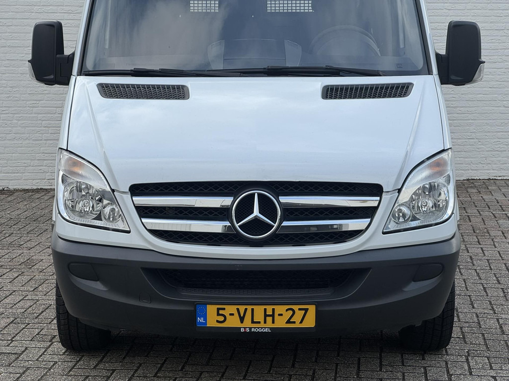 Mercedes-Benz Sprinter-213 2.2 CDI 366 DC 2x Schuifdeur Airco Imperiaal Treeplank Trekhaak 3 Zitplaatsen - Pakettiauto: kuva Mercedes-Benz Sprinter-213 2.2 CDI 366 DC 2x Schuifdeur Airco Imperiaal Treeplank Trekhaak 3 Zitplaatsen - Pakettiauto Mercedes-Benz Sprinter-213 2.2 CDI 366 DC 2x Schuifdeur Airco Imperiaal Treeplank Trekhaak 3 Zitplaatsen - Pakettiauto: kuva Mercedes-Benz Sprinter-213 2.2 CDI 366 DC 2x Schuifdeur Airco Imperiaal Treeplank Trekhaak 3 Zitplaatsen - Pakettiauto