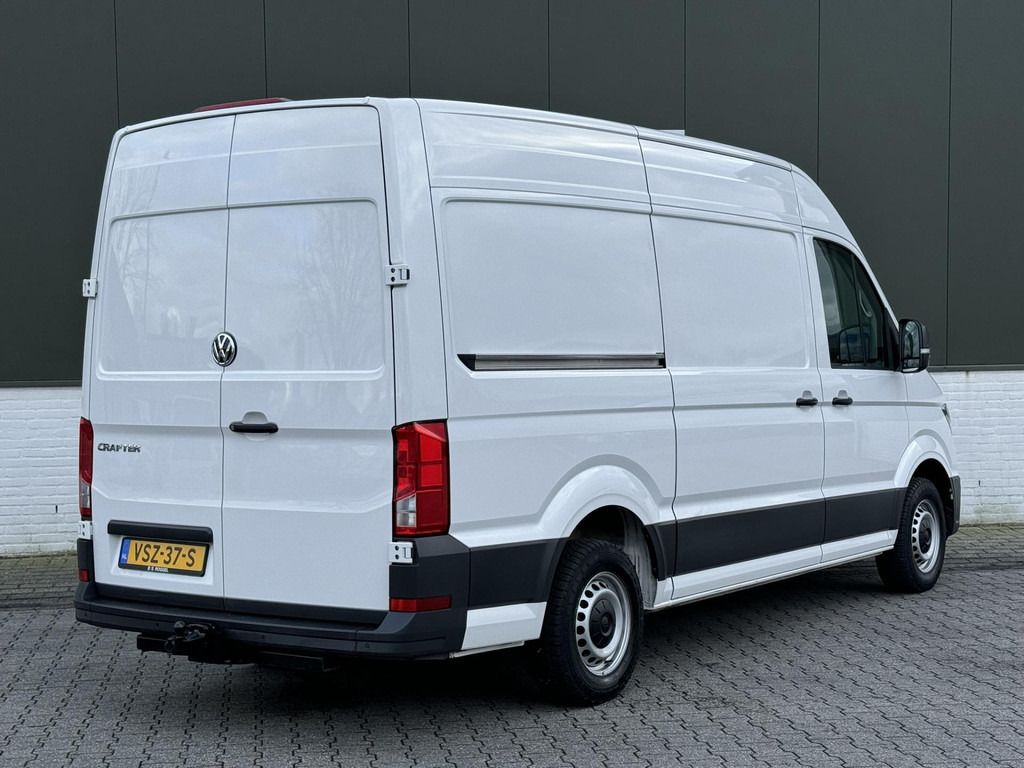 Volkswagen Crafter-30 2.0 TDI L3H3 Highline Carplay DAB Cruise Verwarmde voorruit Trekhaak Lat om Lat - Pakettiauto: kuva Volkswagen Crafter-30 2.0 TDI L3H3 Highline Carplay DAB Cruise Verwarmde voorruit Trekhaak Lat om Lat - Pakettiauto Volkswagen Crafter-30 2.0 TDI L3H3 Highline Carplay DAB Cruise Verwarmde voorruit Trekhaak Lat om Lat - Pakettiauto: kuva Volkswagen Crafter-30 2.0 TDI L3H3 Highline Carplay DAB Cruise Verwarmde voorruit Trekhaak Lat om Lat - Pakettiauto