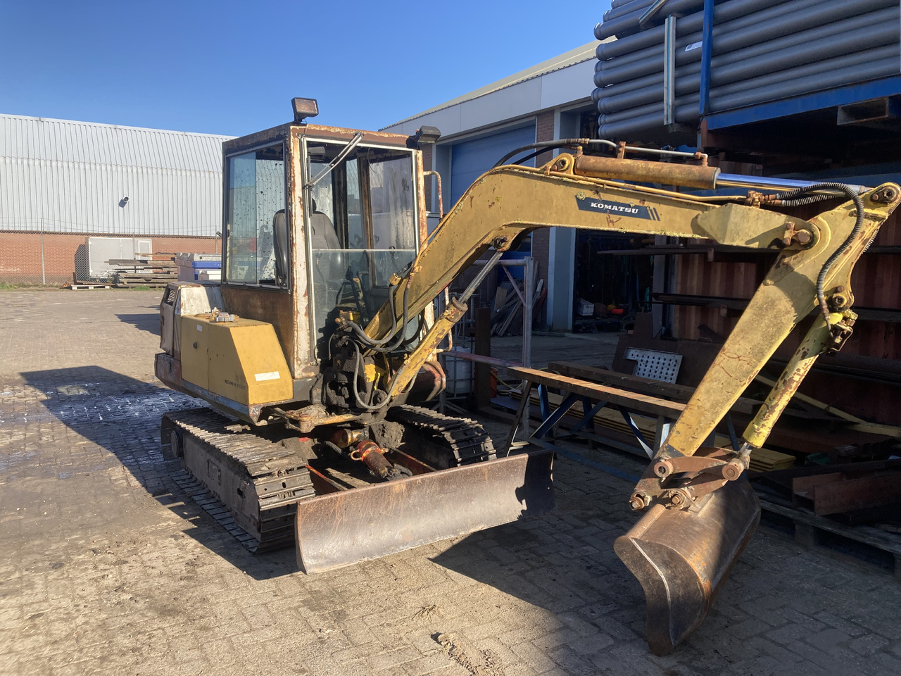 KOMATSU PC30-5 - Minikuormaaja: kuva KOMATSU PC30-5 - Minikuormaaja KOMATSU PC30-5 - Minikuormaaja: kuva KOMATSU PC30-5 - Minikuormaaja