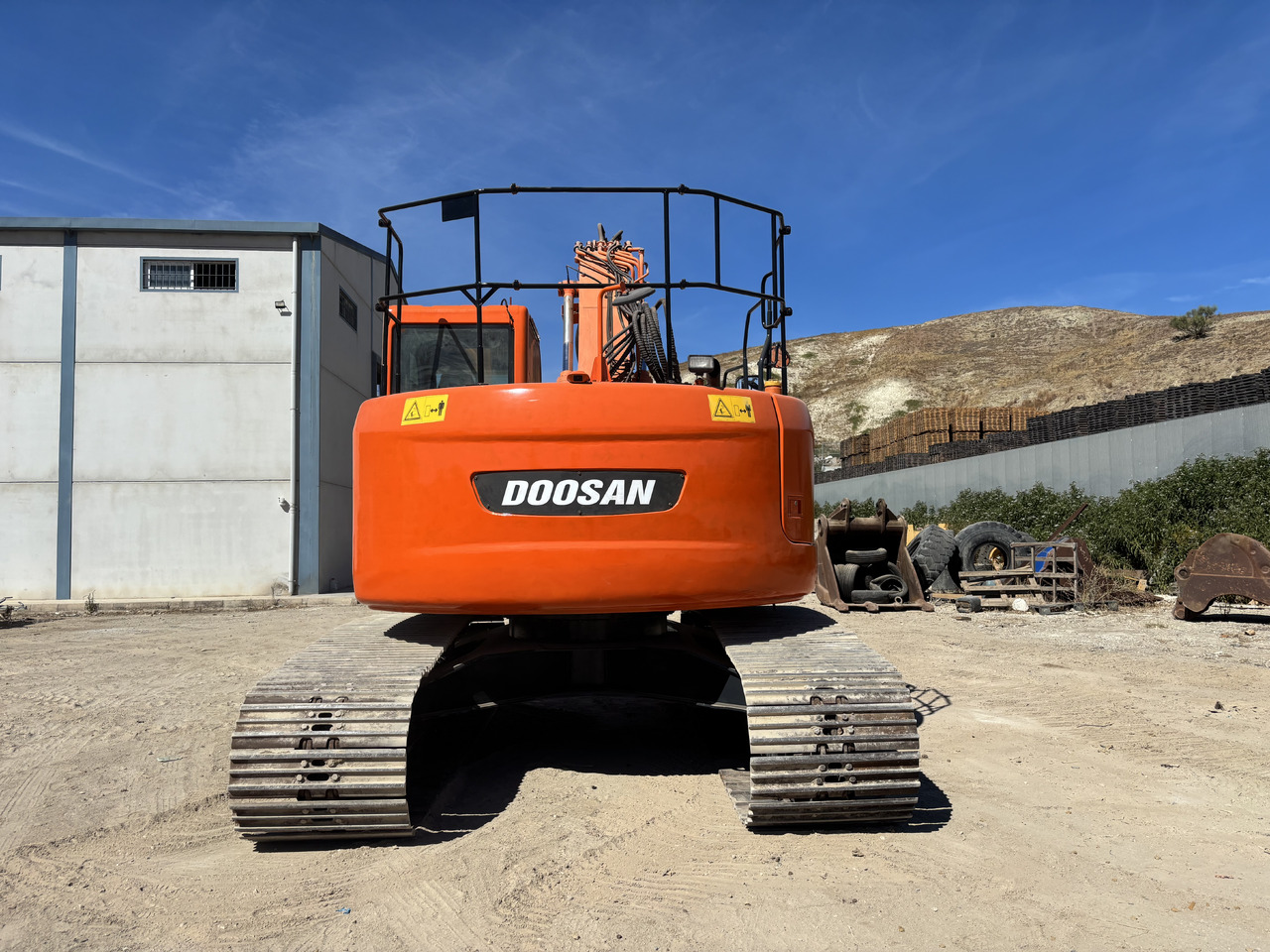 DOOSAN DX235LCR - Telakaivukone: kuva DOOSAN DX235LCR - Telakaivukone DOOSAN DX235LCR - Telakaivukone: kuva DOOSAN DX235LCR - Telakaivukone