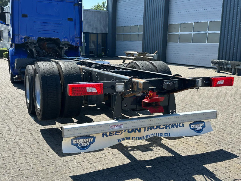 Scania R580 V8 6X2 Chassis WB 4.70mtr Retarder Topline Euro 6 - Kuorma-auto alusta: kuva Scania R580 V8 6X2 Chassis WB 4.70mtr Retarder Topline Euro 6 - Kuorma-auto alusta Scania R580 V8 6X2 Chassis WB 4.70mtr Retarder Topline Euro 6 - Kuorma-auto alusta: kuva Scania R580 V8 6X2 Chassis WB 4.70mtr Retarder Topline Euro 6 - Kuorma-auto alusta