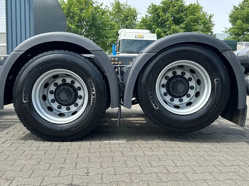 Kuorma-auto alusta Scania R660 V8 6x4 Chassis with Lift-Axle / Retarder / Wb 4.75 / Full Air / 2 Tank: kuva Kuorma-auto alusta Scania R660 V8 6x4 Chassis with Lift-Axle / Retarder / Wb 4.75 / Full Air / 2 Tank