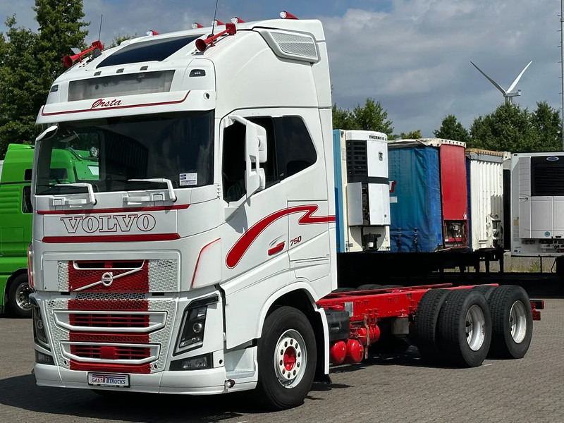 Volvo FH 16.750 6x4 Globe XL Chassis Retarder 4.30 Wb Full Air - Kuorma-auto alusta: kuva Volvo FH 16.750 6x4 Globe XL Chassis Retarder 4.30 Wb Full Air - Kuorma-auto alusta Volvo FH 16.750 6x4 Globe XL Chassis Retarder 4.30 Wb Full Air - Kuorma-auto alusta: kuva Volvo FH 16.750 6x4 Globe XL Chassis Retarder 4.30 Wb Full Air - Kuorma-auto alusta