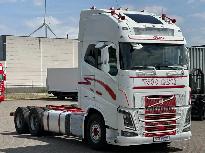 Volvo FH 16.750 6x4 Globe XL Chassis Retarder 4.30 Wb Full Air - Kuorma-auto alusta: kuva Volvo FH 16.750 6x4 Globe XL Chassis Retarder 4.30 Wb Full Air - Kuorma-auto alusta Volvo FH 16.750 6x4 Globe XL Chassis Retarder 4.30 Wb Full Air - Kuorma-auto alusta: kuva Volvo FH 16.750 6x4 Globe XL Chassis Retarder 4.30 Wb Full Air - Kuorma-auto alusta