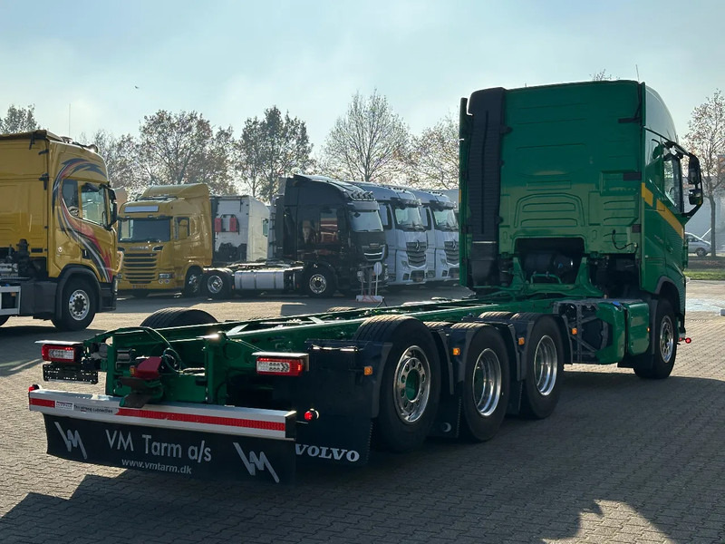 Volvo FH 540 Globe XL 8x4*4 Chassis Retarder *447 Tkm* - Kuorma-auto alusta: kuva Volvo FH 540 Globe XL 8x4*4 Chassis Retarder *447 Tkm* - Kuorma-auto alusta Volvo FH 540 Globe XL 8x4*4 Chassis Retarder *447 Tkm* - Kuorma-auto alusta: kuva Volvo FH 540 Globe XL 8x4*4 Chassis Retarder *447 Tkm* - Kuorma-auto alusta