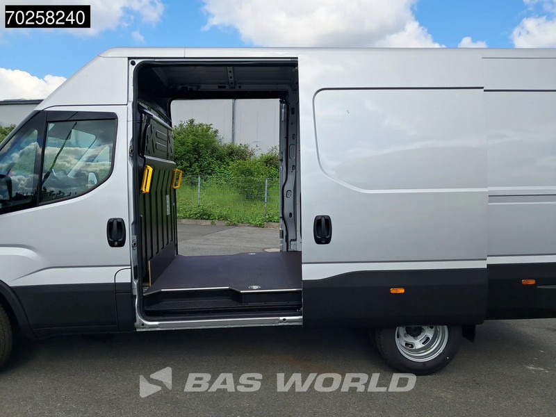 Iveco Daily 35C21 3.0L Automatik 2x Seitentür ACC LED Kamera L2 12m3 A/C - Pakettiauto: kuva Iveco Daily 35C21 3.0L Automatik 2x Seitentür ACC LED Kamera L2 12m3 A/C - Pakettiauto Iveco Daily 35C21 3.0L Automatik 2x Seitentür ACC LED Kamera L2 12m3 A/C - Pakettiauto: kuva Iveco Daily 35C21 3.0L Automatik 2x Seitentür ACC LED Kamera L2 12m3 A/C - Pakettiauto