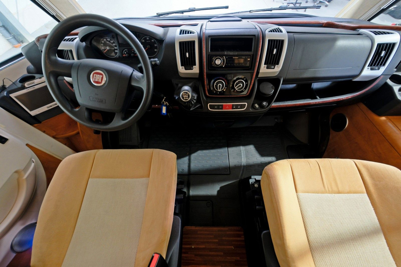 Carthago Chic-C-Line I 5.0/Queensbett+Hubbett/Klima/Solar - Integroitu asuntoauto: kuva Carthago Chic-C-Line I 5.0/Queensbett+Hubbett/Klima/Solar - Integroitu asuntoauto Carthago Chic-C-Line I 5.0/Queensbett+Hubbett/Klima/Solar - Integroitu asuntoauto: kuva Carthago Chic-C-Line I 5.0/Queensbett+Hubbett/Klima/Solar - Integroitu asuntoauto