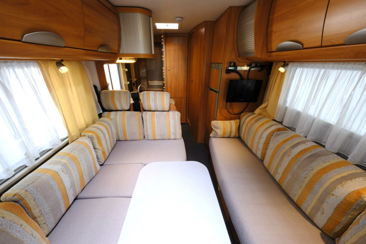 Integroitu asuntoauto HYMER / ERIBA / HYMERCAR B 544 Automatik / Klimaanlage / DPF Grün: kuva Integroitu asuntoauto HYMER / ERIBA / HYMERCAR B 544 Automatik / Klimaanlage / DPF Grün