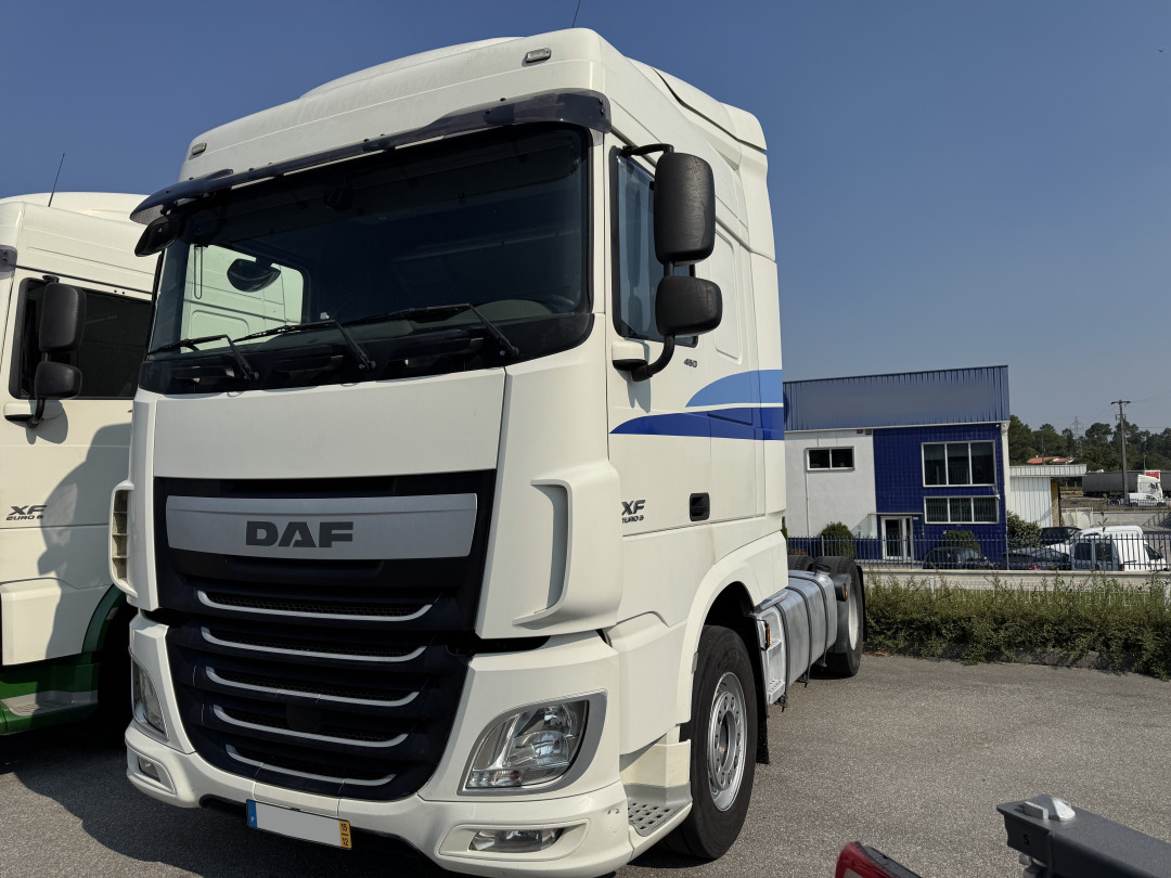 DAF XF 460 FT - Vetopöytäauto: kuva DAF XF 460 FT - Vetopöytäauto DAF XF 460 FT - Vetopöytäauto: kuva DAF XF 460 FT - Vetopöytäauto