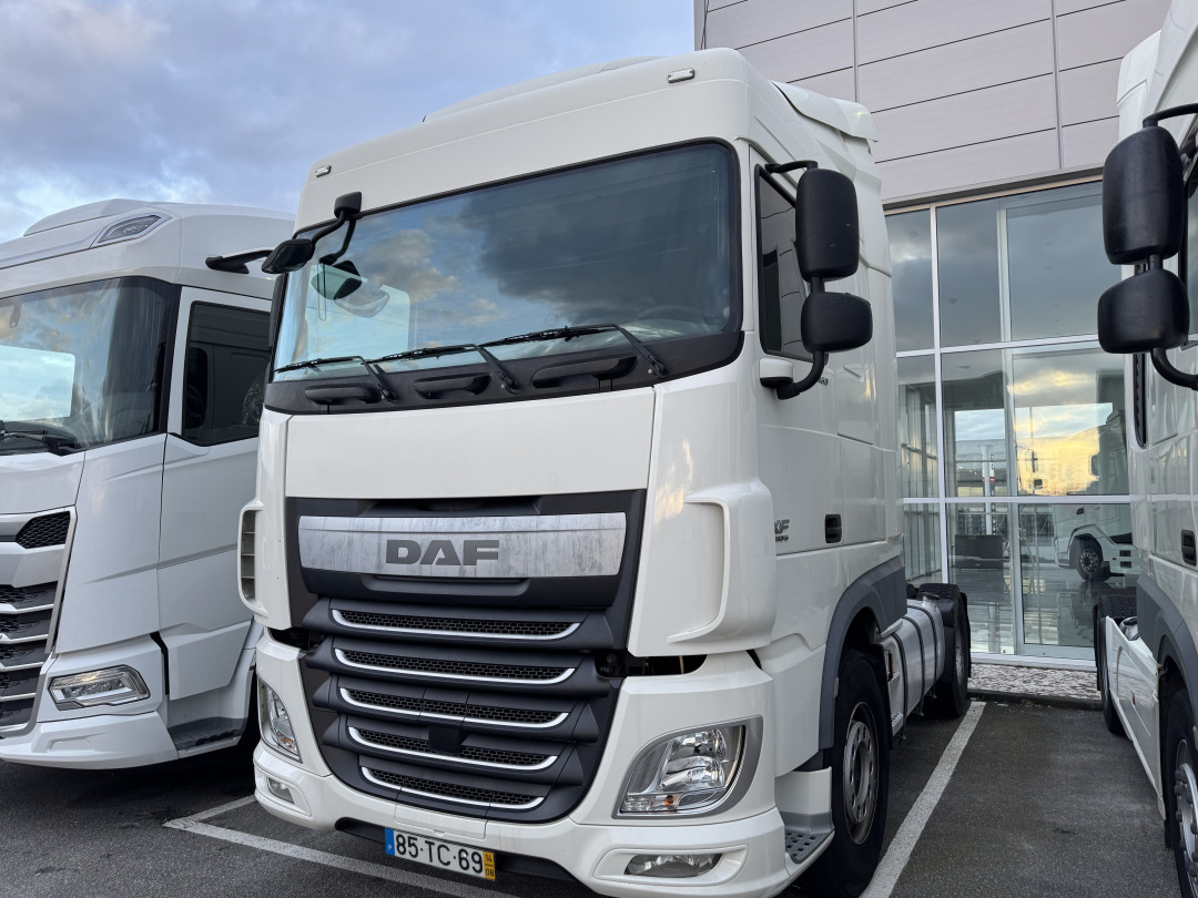 DAF XF 460 - Vetopöytäauto: kuva  DAF XF 460 - Vetopöytäauto DAF XF 460 - Vetopöytäauto: kuva  DAF XF 460 - Vetopöytäauto