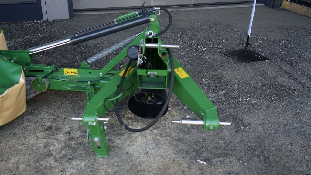 Krone ActiveMow R240 (20695) - Niittokone: kuva Krone ActiveMow R240 (20695) - Niittokone Krone ActiveMow R240 (20695) - Niittokone: kuva Krone ActiveMow R240 (20695) - Niittokone