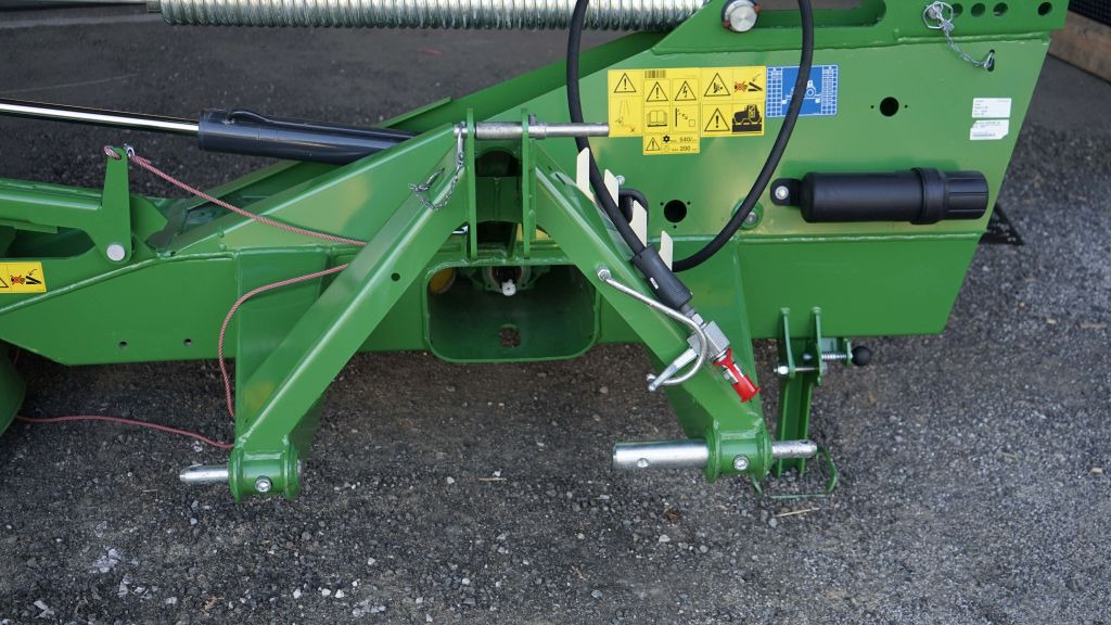 Krone EasyCut R 320 (20705) - Niittokone: kuva Krone EasyCut R 320 (20705) - Niittokone Krone EasyCut R 320 (20705) - Niittokone: kuva Krone EasyCut R 320 (20705) - Niittokone