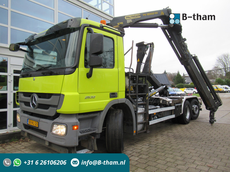 Mercedes-Benz ACTROS 2532 6x2 Palift T20 + Palfinger PK18002-EH Haak - Kraan - Koukkulava kuorma-auto, Nosturiauto: kuva Mercedes-Benz ACTROS 2532 6x2 Palift T20 + Palfinger PK18002-EH Haak - Kraan - Koukkulava kuorma-auto, Nosturiauto Mercedes-Benz ACTROS 2532 6x2 Palift T20 + Palfinger PK18002-EH Haak - Kraan - Koukkulava kuorma-auto, Nosturiauto: kuva Mercedes-Benz ACTROS 2532 6x2 Palift T20 + Palfinger PK18002-EH Haak - Kraan - Koukkulava kuorma-auto, Nosturiauto