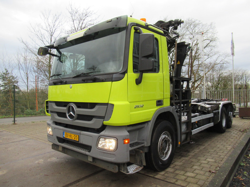 Mercedes-Benz ACTROS 2532 6x2 Palift T20 + Palfinger PK18002-EH Haak - Kraan - Koukkulava kuorma-auto, Nosturiauto: kuva Mercedes-Benz ACTROS 2532 6x2 Palift T20 + Palfinger PK18002-EH Haak - Kraan - Koukkulava kuorma-auto, Nosturiauto Mercedes-Benz ACTROS 2532 6x2 Palift T20 + Palfinger PK18002-EH Haak - Kraan - Koukkulava kuorma-auto, Nosturiauto: kuva Mercedes-Benz ACTROS 2532 6x2 Palift T20 + Palfinger PK18002-EH Haak - Kraan - Koukkulava kuorma-auto, Nosturiauto