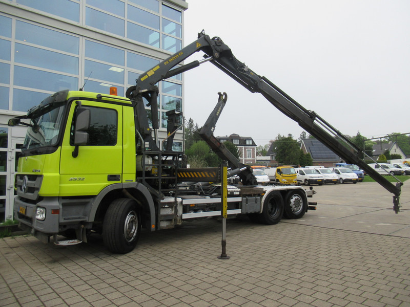 Mercedes-Benz Actros 2532 LTNLA 6X2 Hooklift + Crane, Haak - Kraan - Koukkulava kuorma-auto, Nosturiauto: kuva Mercedes-Benz Actros 2532 LTNLA 6X2 Hooklift + Crane, Haak - Kraan - Koukkulava kuorma-auto, Nosturiauto Mercedes-Benz Actros 2532 LTNLA 6X2 Hooklift + Crane, Haak - Kraan - Koukkulava kuorma-auto, Nosturiauto: kuva Mercedes-Benz Actros 2532 LTNLA 6X2 Hooklift + Crane, Haak - Kraan - Koukkulava kuorma-auto, Nosturiauto