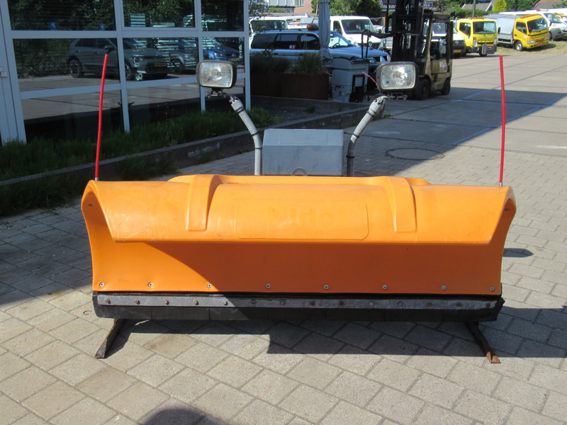 NIDO SNK 21 EPZ 180 12V 210CM Sneeuwploeg Schneepflug Snowplow - Lumiaura: kuva NIDO SNK 21 EPZ 180 12V 210CM Sneeuwploeg Schneepflug Snowplow - Lumiaura NIDO SNK 21 EPZ 180 12V 210CM Sneeuwploeg Schneepflug Snowplow - Lumiaura: kuva NIDO SNK 21 EPZ 180 12V 210CM Sneeuwploeg Schneepflug Snowplow - Lumiaura
