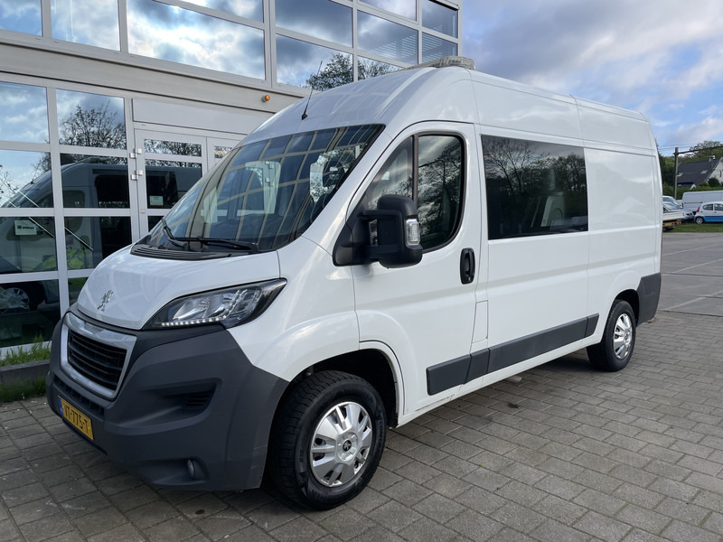 Peugeot Boxer 330 2.2 HDI 96KW L2H2 XT DOKA Dubbelcabine AIRCO - Pieni pakettiauto, Jatko-ohjaamo kevyt kuorma-auto: kuva Peugeot Boxer 330 2.2 HDI 96KW L2H2 XT DOKA Dubbelcabine AIRCO - Pieni pakettiauto, Jatko-ohjaamo kevyt kuorma-auto Peugeot Boxer 330 2.2 HDI 96KW L2H2 XT DOKA Dubbelcabine AIRCO - Pieni pakettiauto, Jatko-ohjaamo kevyt kuorma-auto: kuva Peugeot Boxer 330 2.2 HDI 96KW L2H2 XT DOKA Dubbelcabine AIRCO - Pieni pakettiauto, Jatko-ohjaamo kevyt kuorma-auto