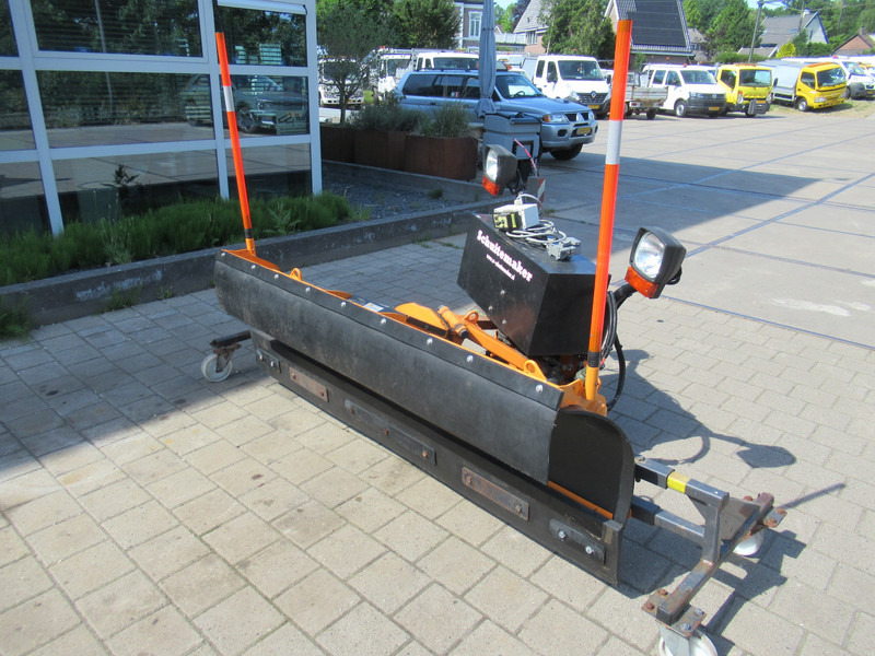 Schuitemaker Villeton Jean LMT 20.50 208CM 12V Sneeuwschuif Snow Plow - Lumiaura: kuva Schuitemaker Villeton Jean LMT 20.50 208CM 12V Sneeuwschuif Snow Plow - Lumiaura Schuitemaker Villeton Jean LMT 20.50 208CM 12V Sneeuwschuif Snow Plow - Lumiaura: kuva Schuitemaker Villeton Jean LMT 20.50 208CM 12V Sneeuwschuif Snow Plow - Lumiaura